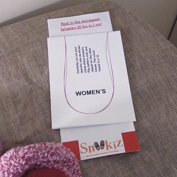 SNOOK EASE HEATED BED SOCKS WITH MICROWAVEABLE HEATED INSERTS- BRAND NEW SEALED - Picture 3 of 4